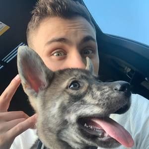 Meet your Posher, Wesley